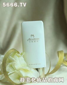 舒爽控油潔面乳 雅創(chuàng)化妝品帶來的個(gè)人衛(wèi)生新體驗(yàn)